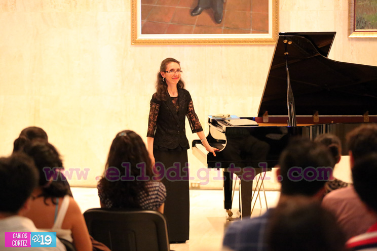 Nicaragua y México se exhiben en concierto de piano en el Teatro Nacional Rubén Darío